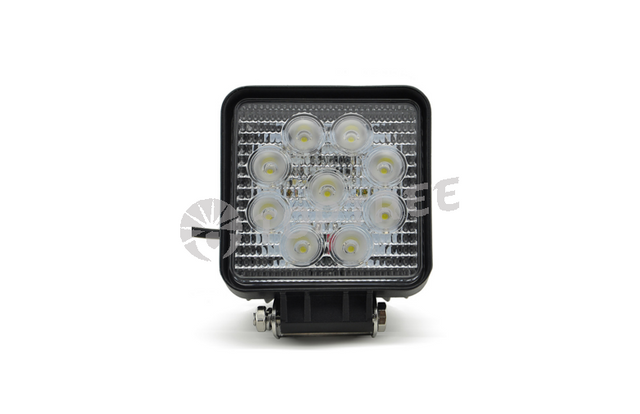 terepj&aacute;r&oacute; / mezőgazdas&aacute;gi LED munkal&aacute;mpa